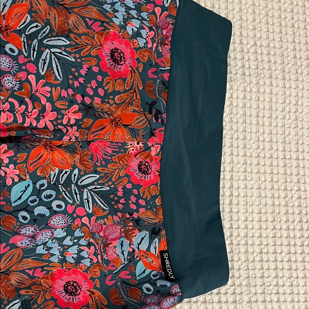 Shredly Floral Women's Bike Shorts. Size 4. No bike pad inside. Worn once. - Picture 5 of 5